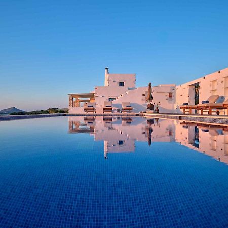 Luxurious Villa Pactia Amazing Pool Isterni  エクステリア 写真
